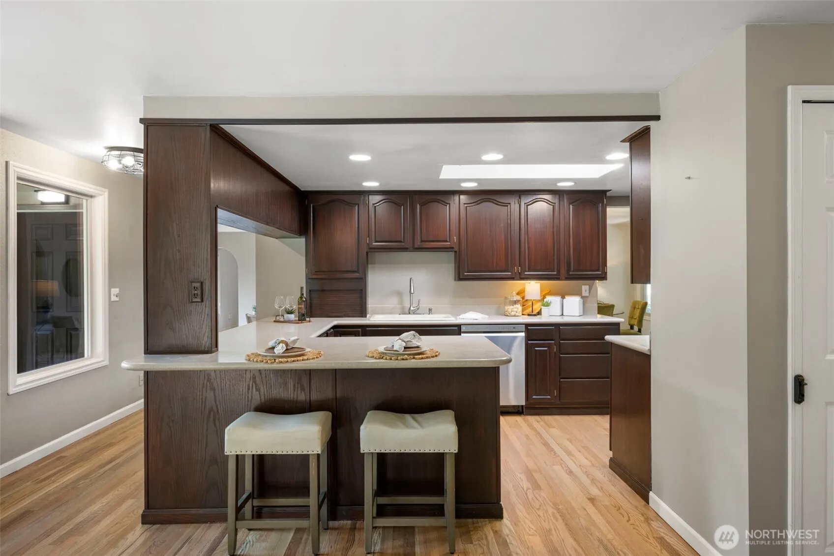 19555 Ave NE 170th , Woodinville, WA 98072-9807