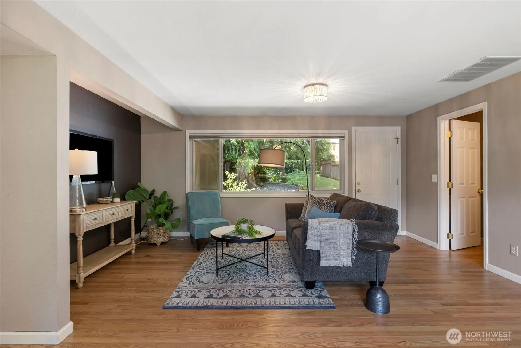 19555 Ave NE 170th , Woodinville, WA 98072-9807