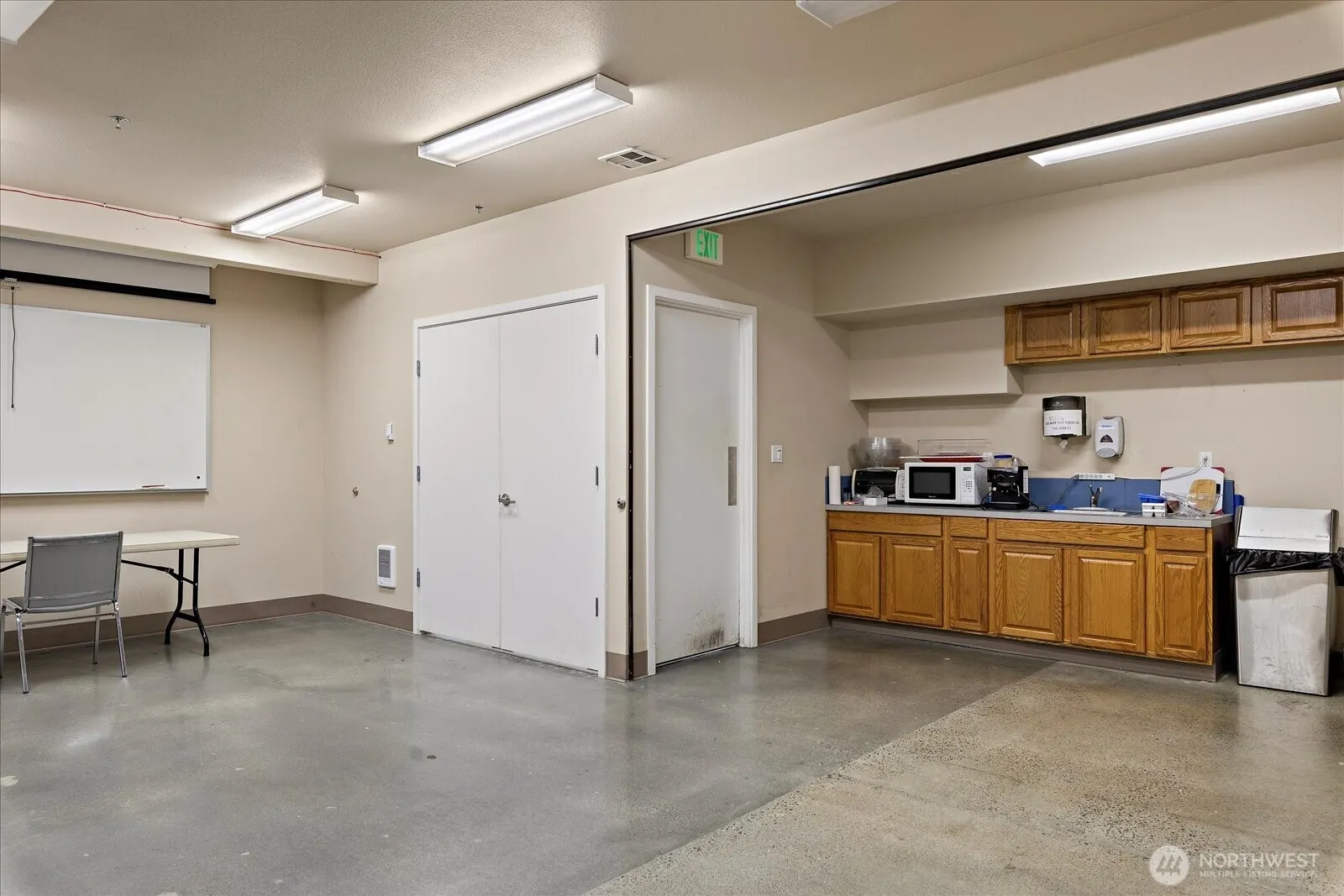 21021 66th Avenue W, Lynnwood, WA 98036