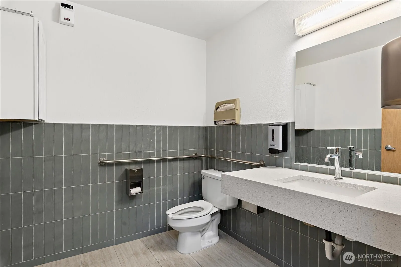 21021 66th Avenue W, Lynnwood, WA 98036