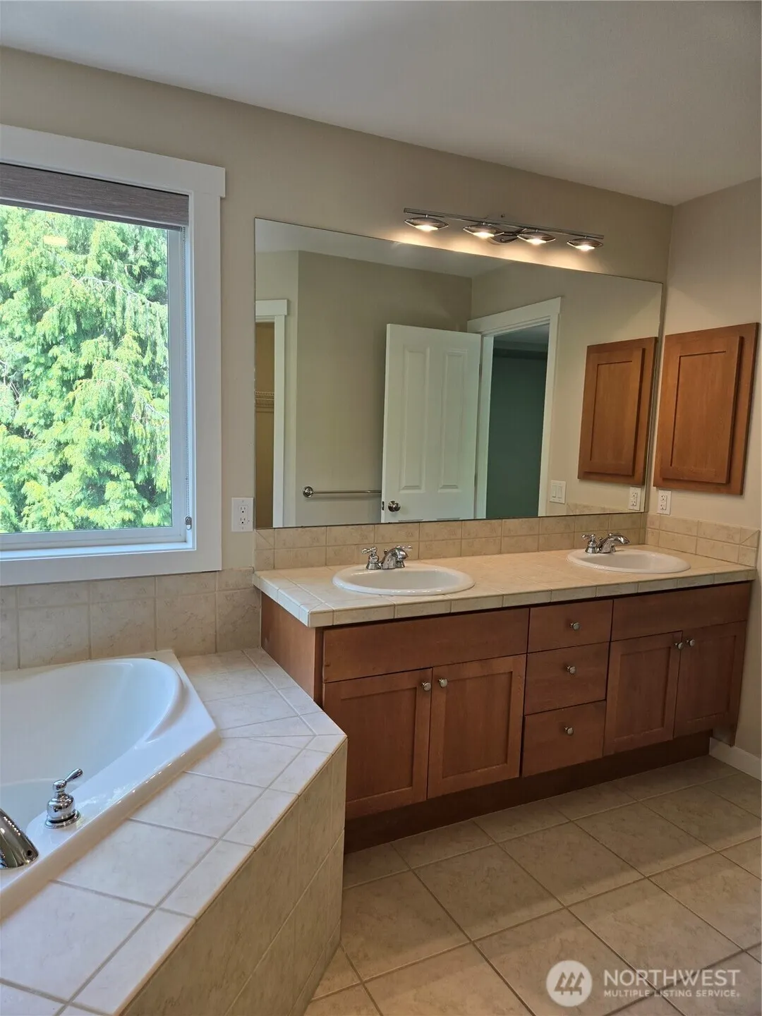 3819 216th Place SE, Bothell, WA 98021