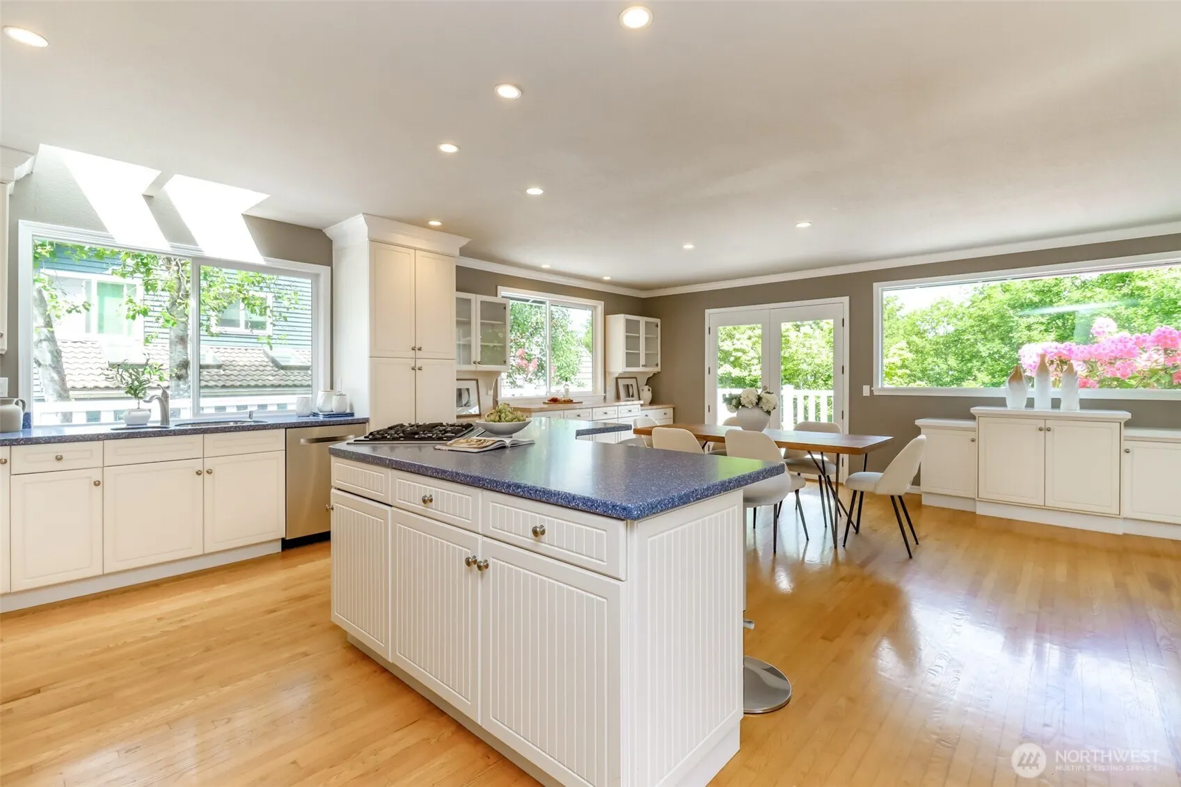 11633 132nd Court NE, Redmond, WA 98052