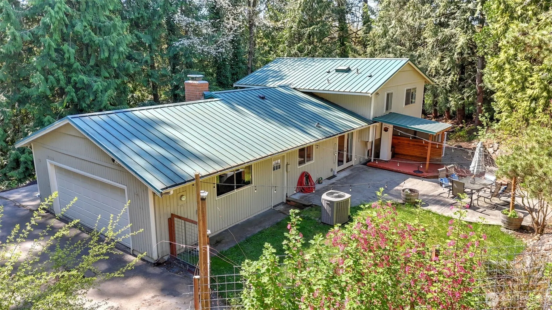19134 SE May Valley Road , Issaquah, WA 98027