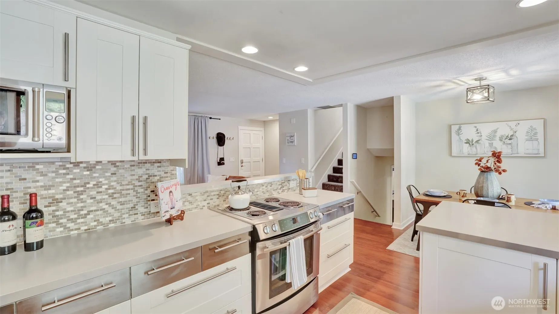 19134 SE May Valley Road , Issaquah, WA 98027