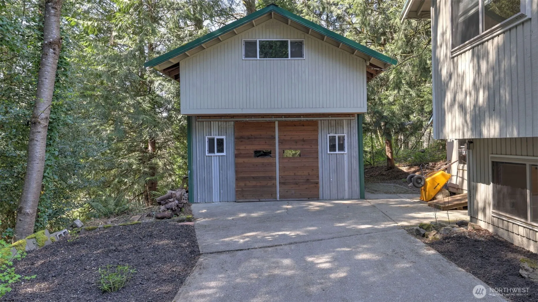 19134 SE May Valley Road , Issaquah, WA 98027