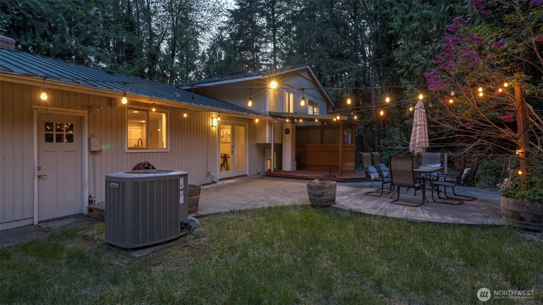 19134 SE May Valley Road , Issaquah, WA 98027
