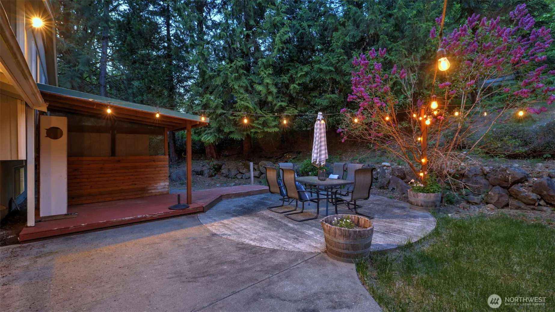 19134 SE May Valley Road , Issaquah, WA 98027