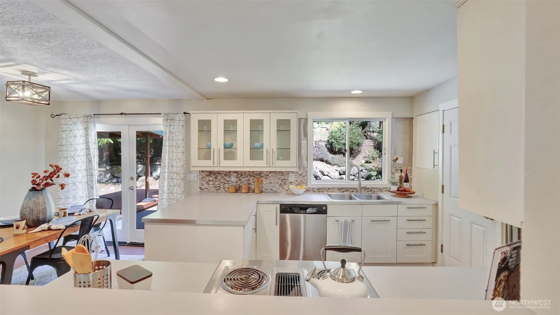 19134 SE May Valley Road , Issaquah, WA 98027