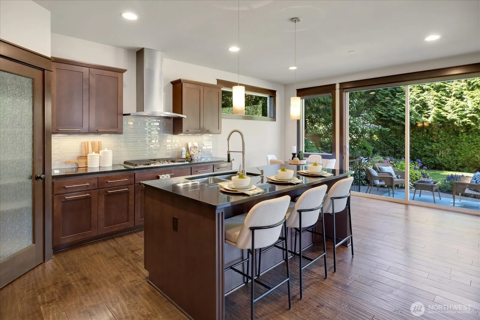 6555 125th Avenue NE, Kirkland, WA 98033