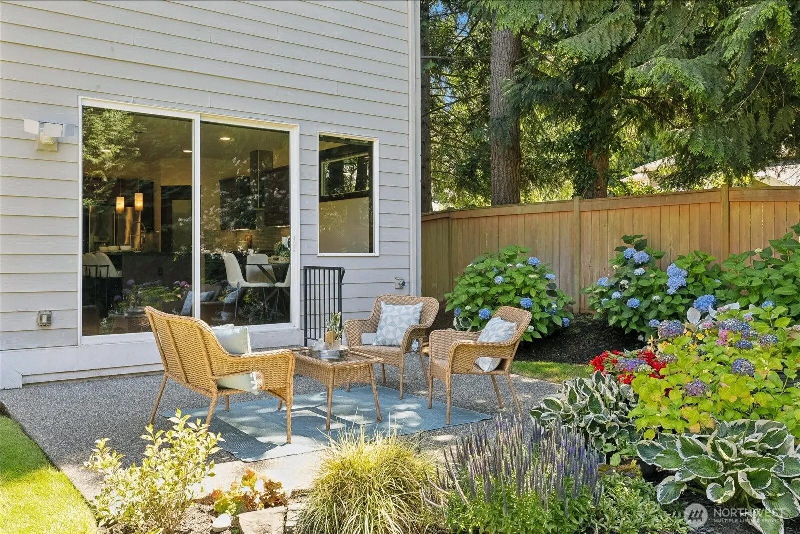 6555 125th Avenue NE, Kirkland, WA 98033