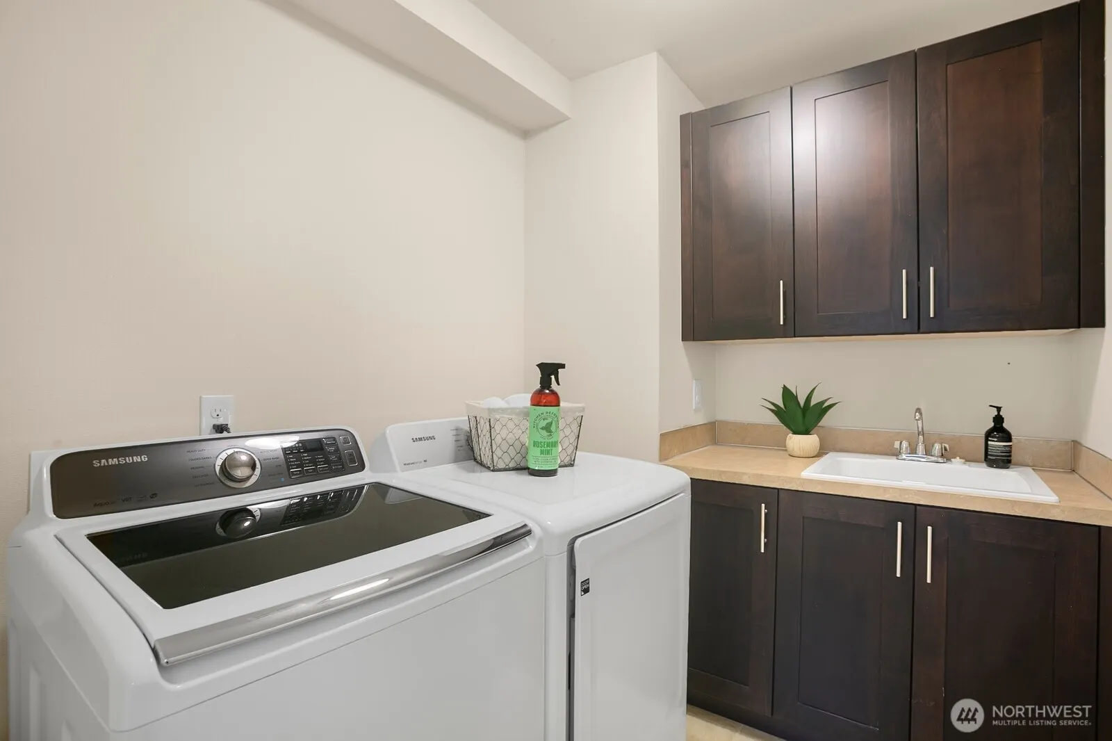 2696 NW Pine Cone Place , Issaquah, WA 98027