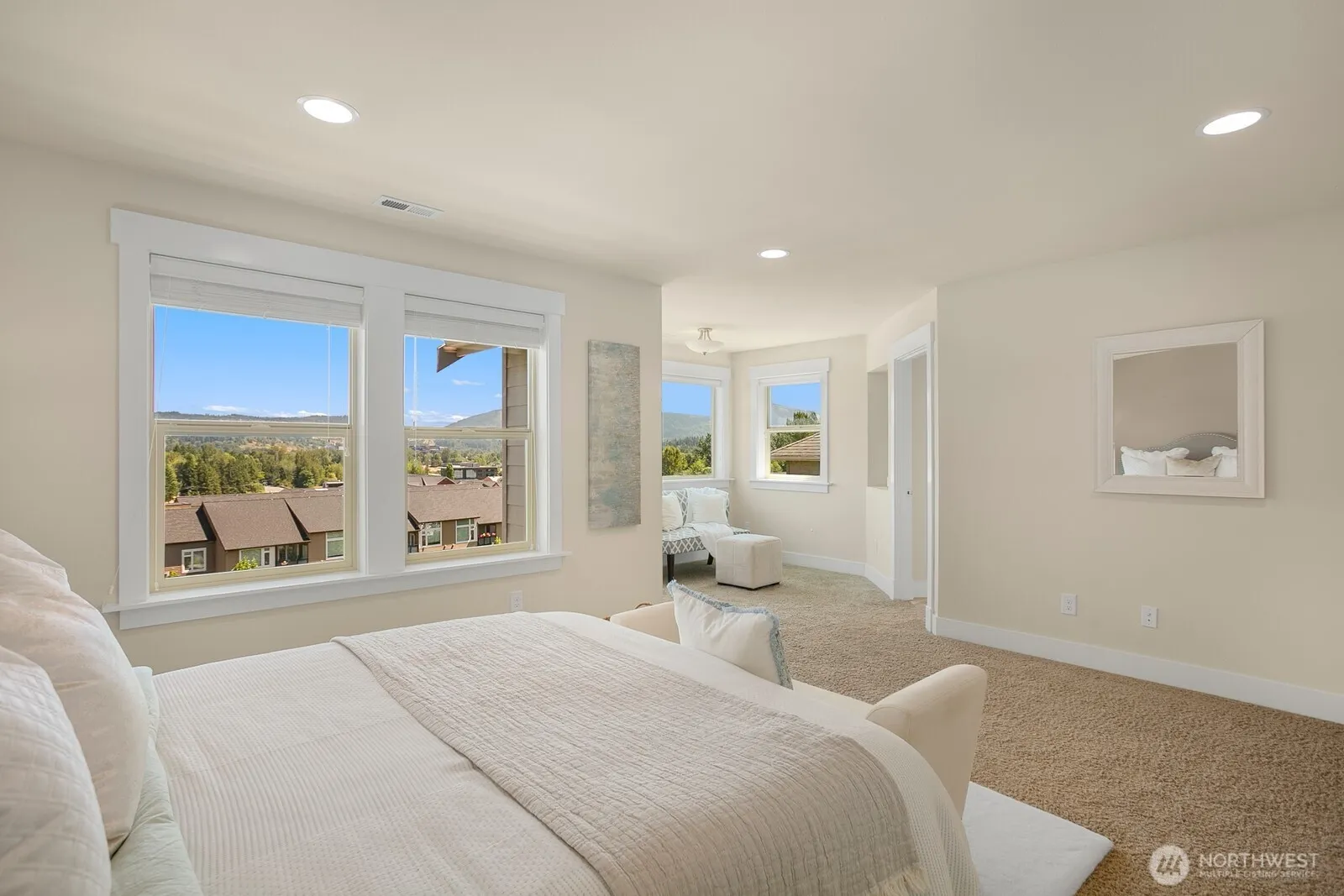 2696 NW Pine Cone Place , Issaquah, WA 98027