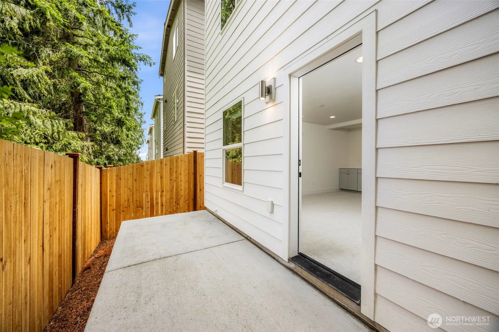 9 160th Place SE, Bothell, WA 98012
