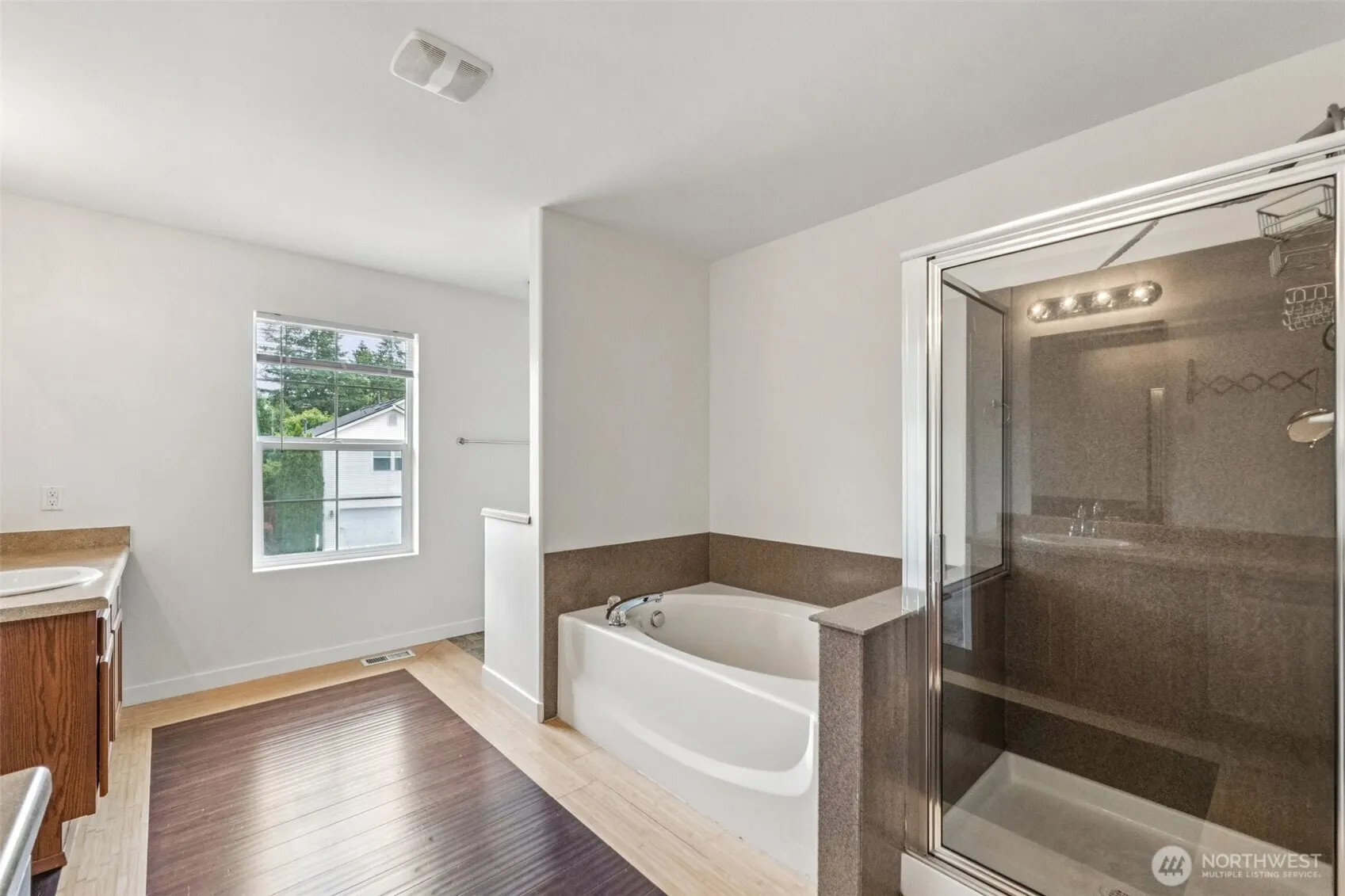 29775 218th Place SE, Kent, WA 98042