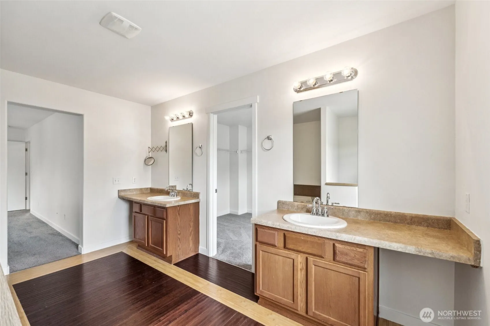 29775 218th Place SE, Kent, WA 98042