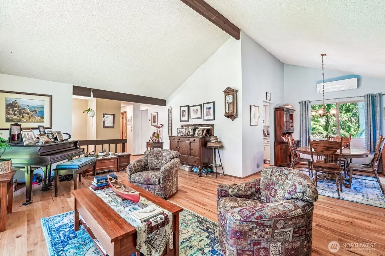 18818 181st Place NE, Woodinville, WA 98077