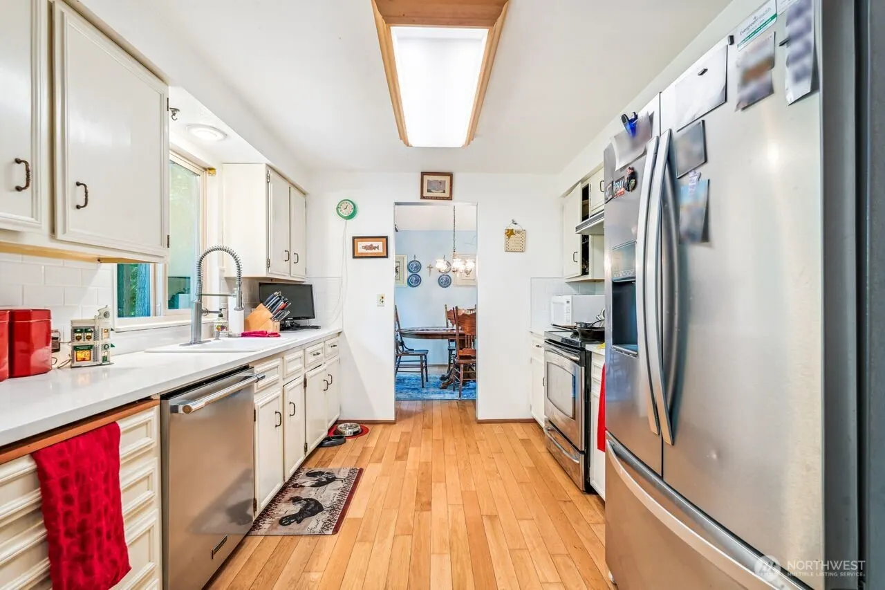 18818 181st Place NE, Woodinville, WA 98077