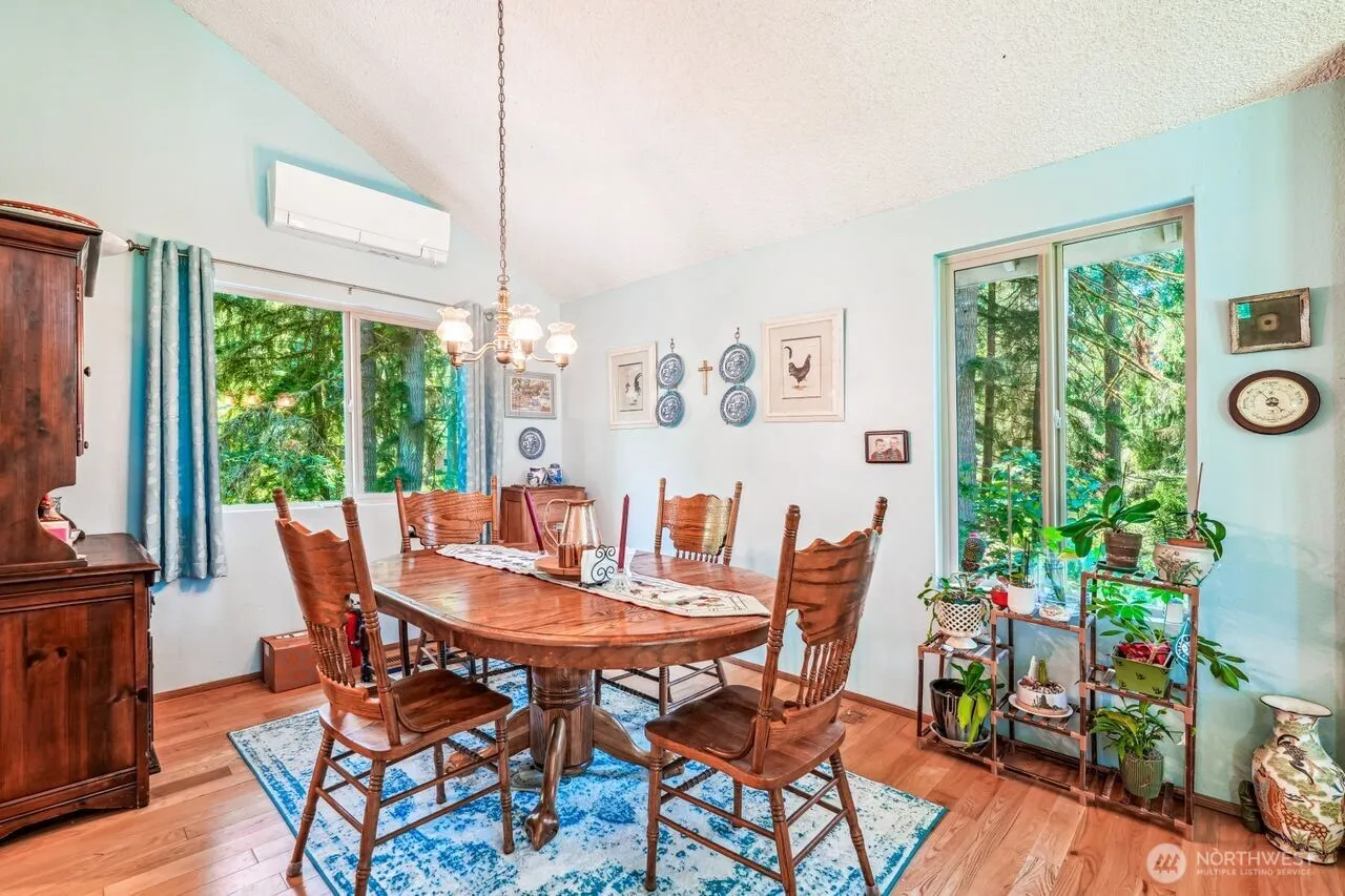 18818 181st Place NE, Woodinville, WA 98077