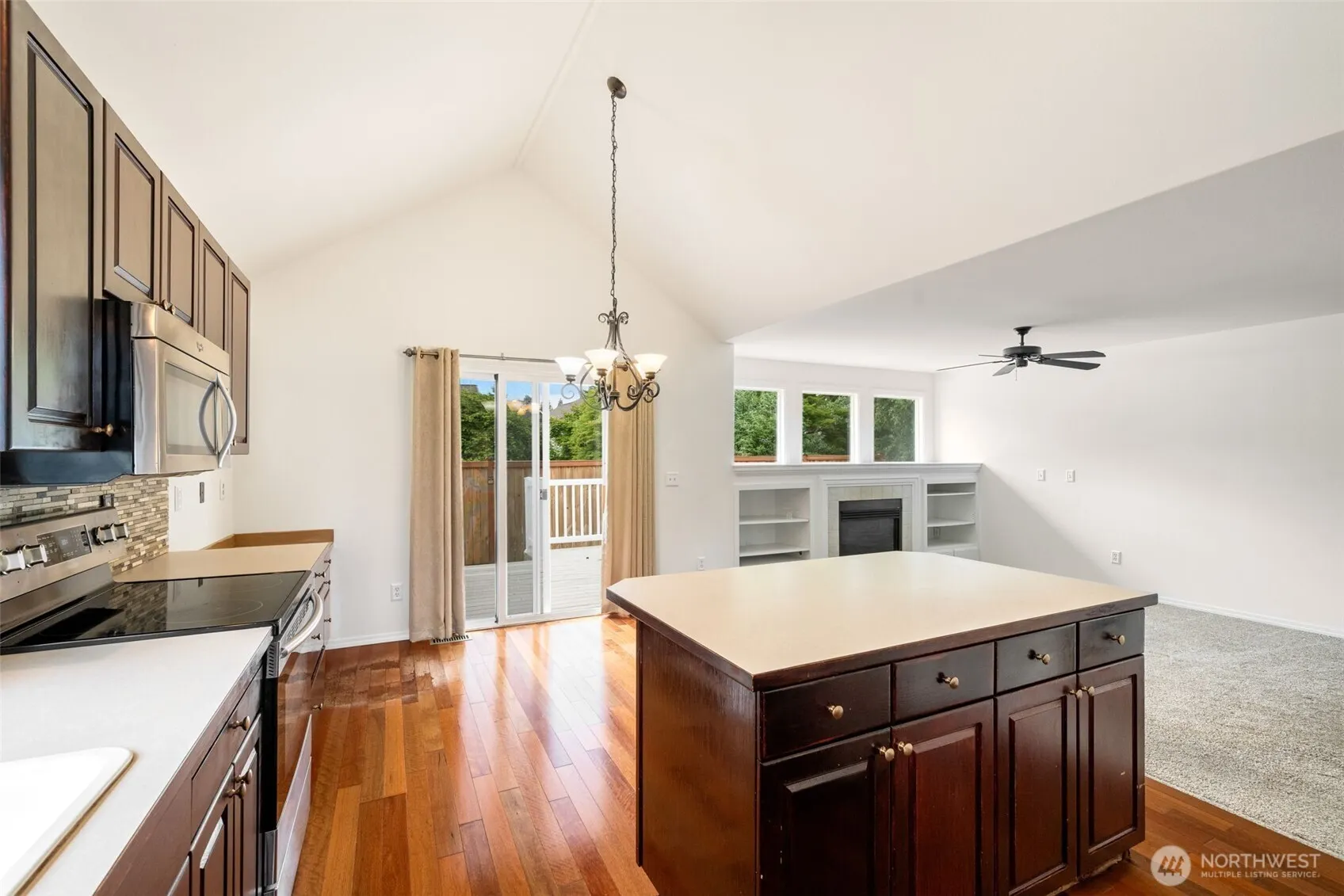 20122 102nd Avenue SE, Kent, WA 98031-1583
