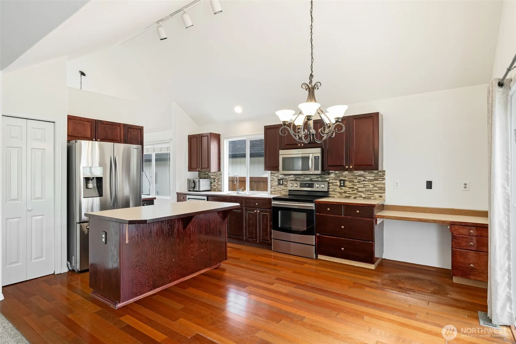 20122 102nd Avenue SE, Kent, WA 98031-1583