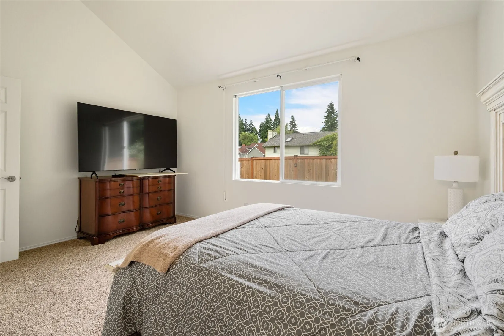 20122 102nd Avenue SE, Kent, WA 98031-1583