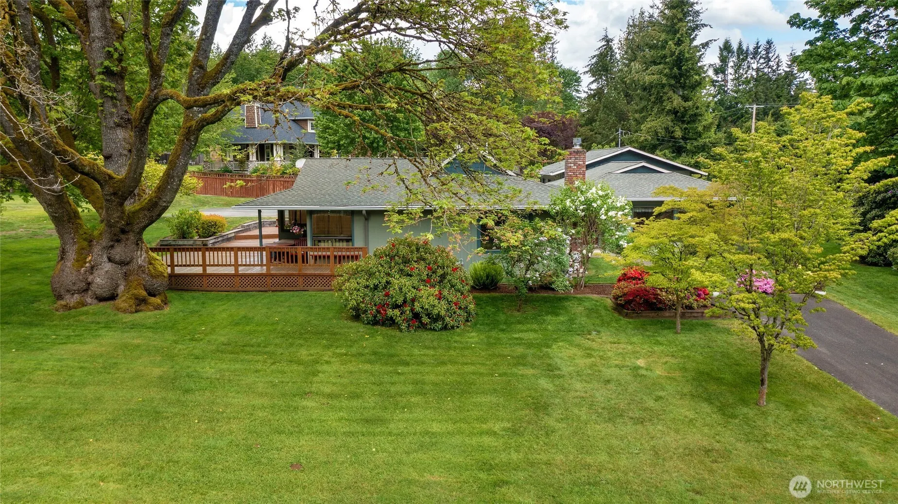1323 216th Avenue NE, Sammamish, WA 98074