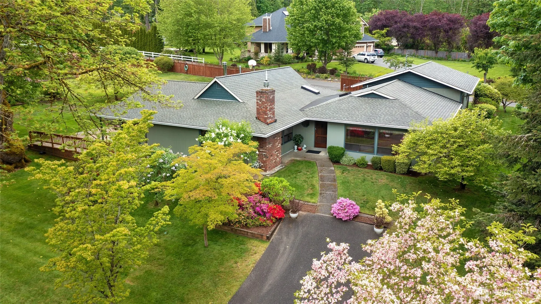 1323 216th Avenue NE, Sammamish, WA 98074