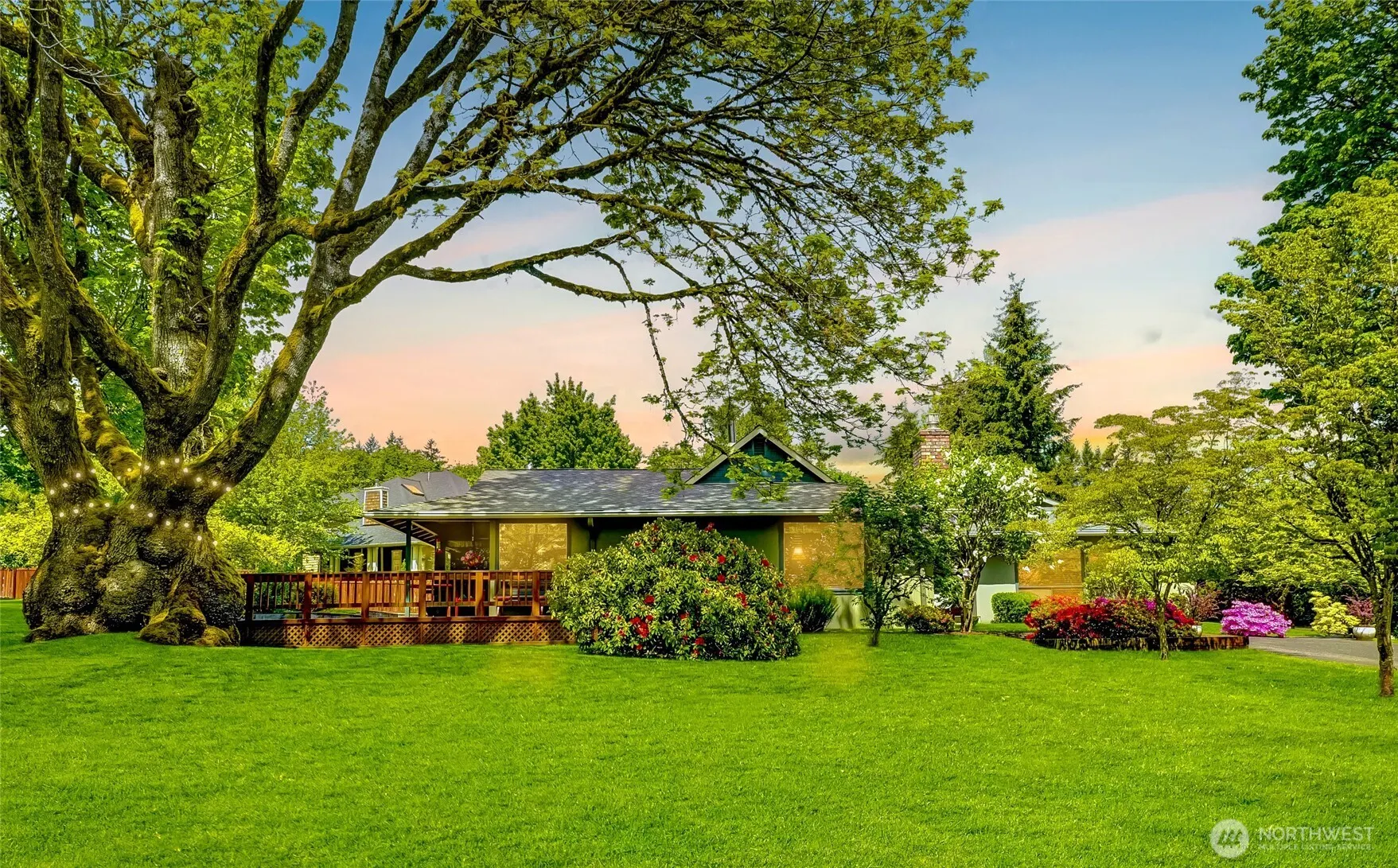 1323 216th Avenue NE, Sammamish, WA 98074