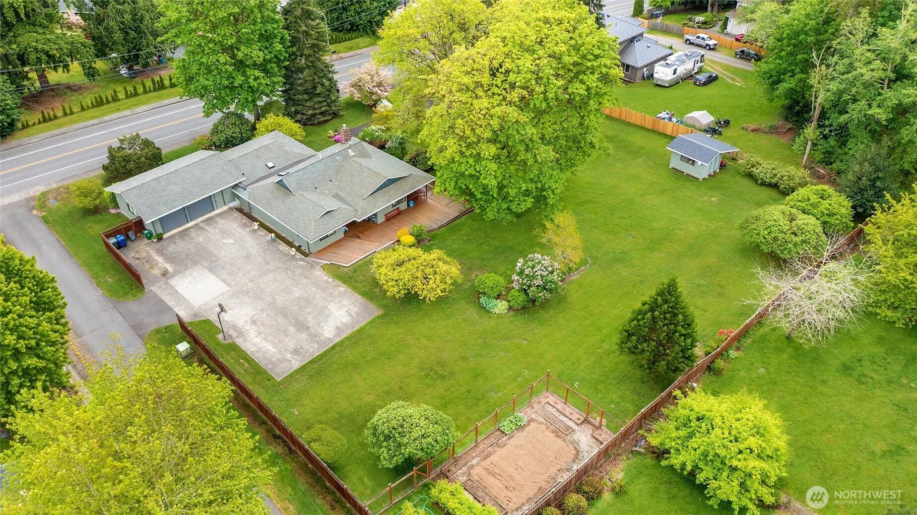 1323 216th Avenue NE, Sammamish, WA 98074