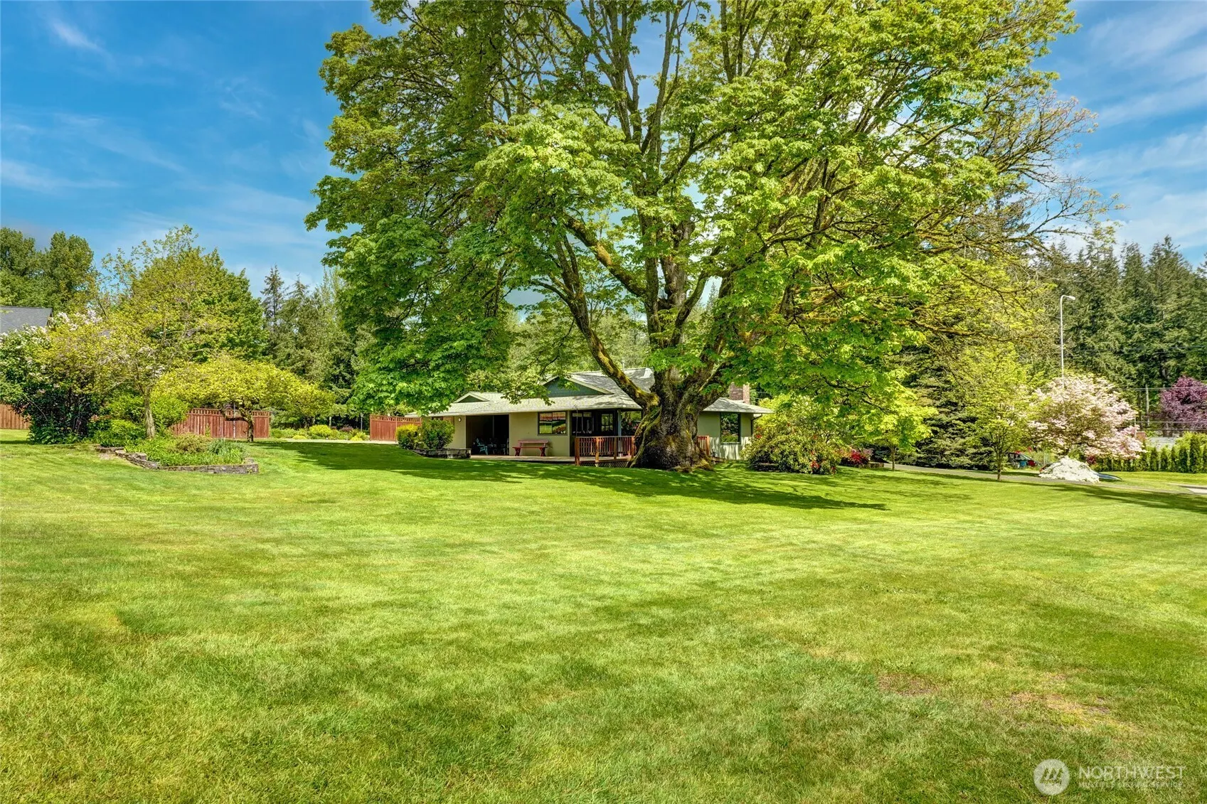 1323 216th Avenue NE, Sammamish, WA 98074