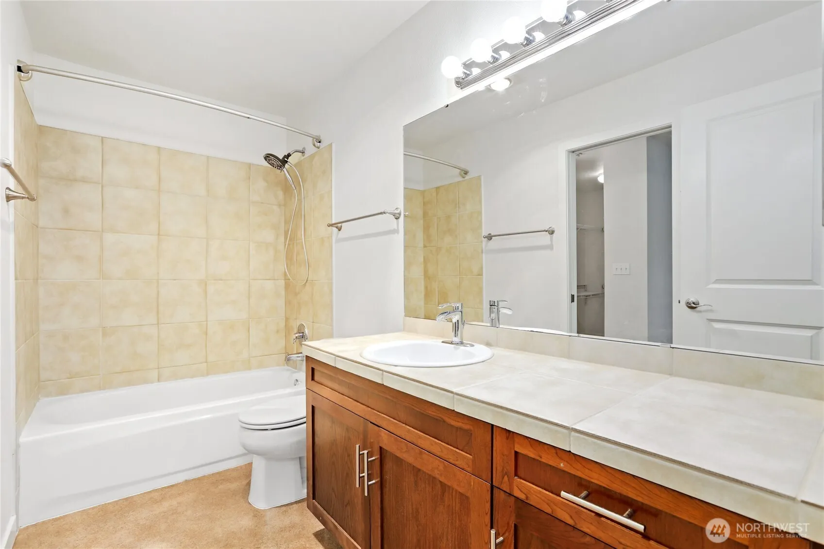 3908 243rd Place SE #Q303, Bothell, WA 98021-6918