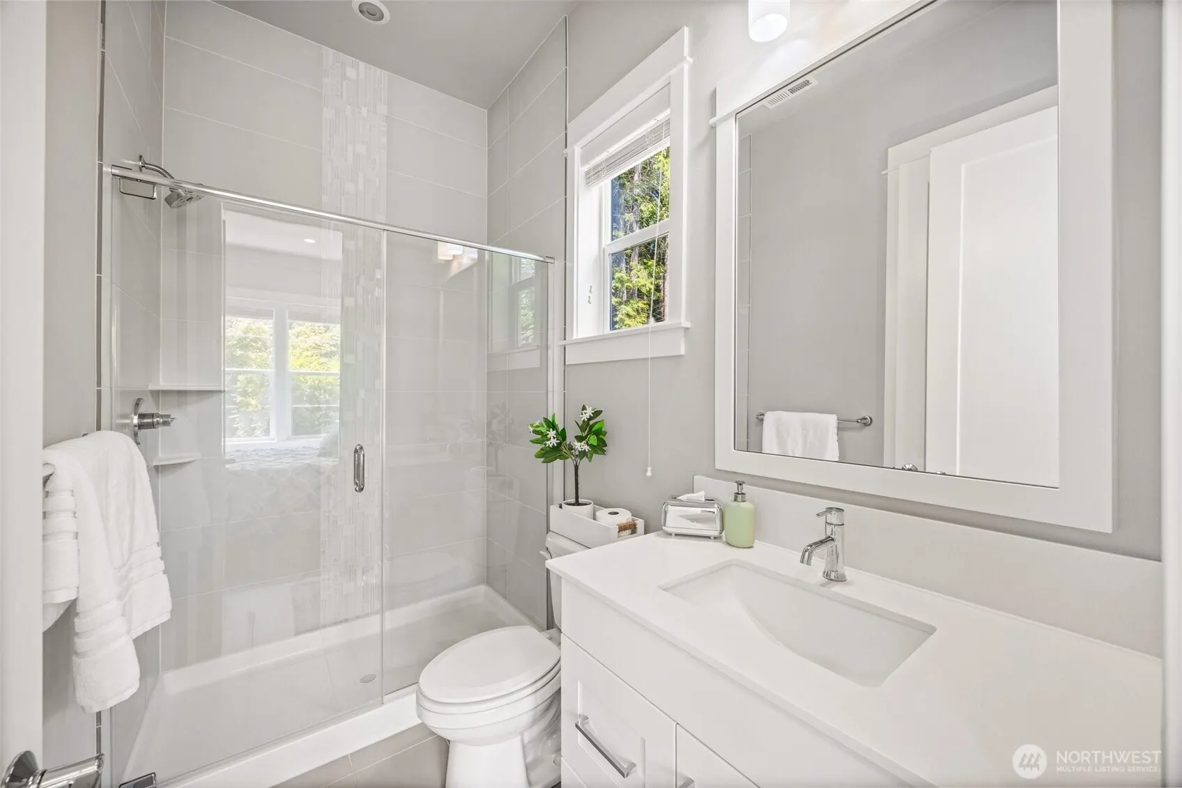 21888 SE 5TH Place , Sammamish, WA 98074