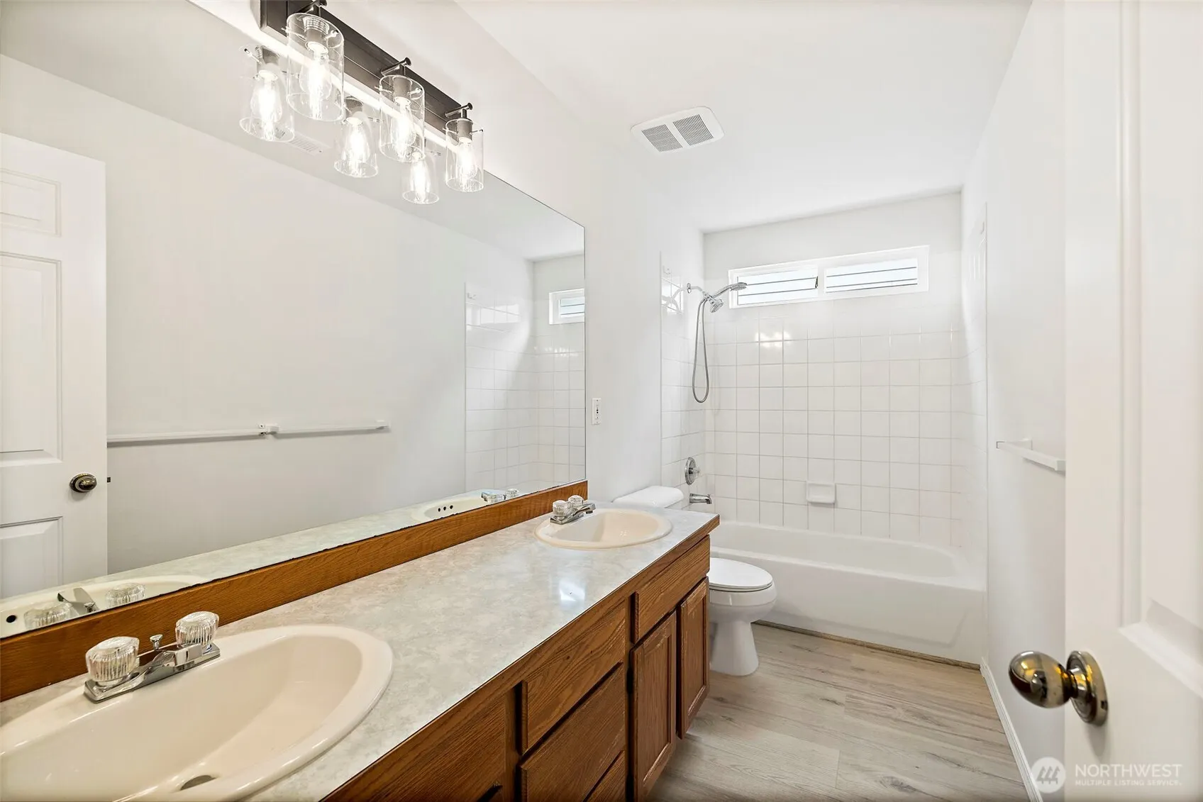 18353 160th Place SE, Renton, WA 98058