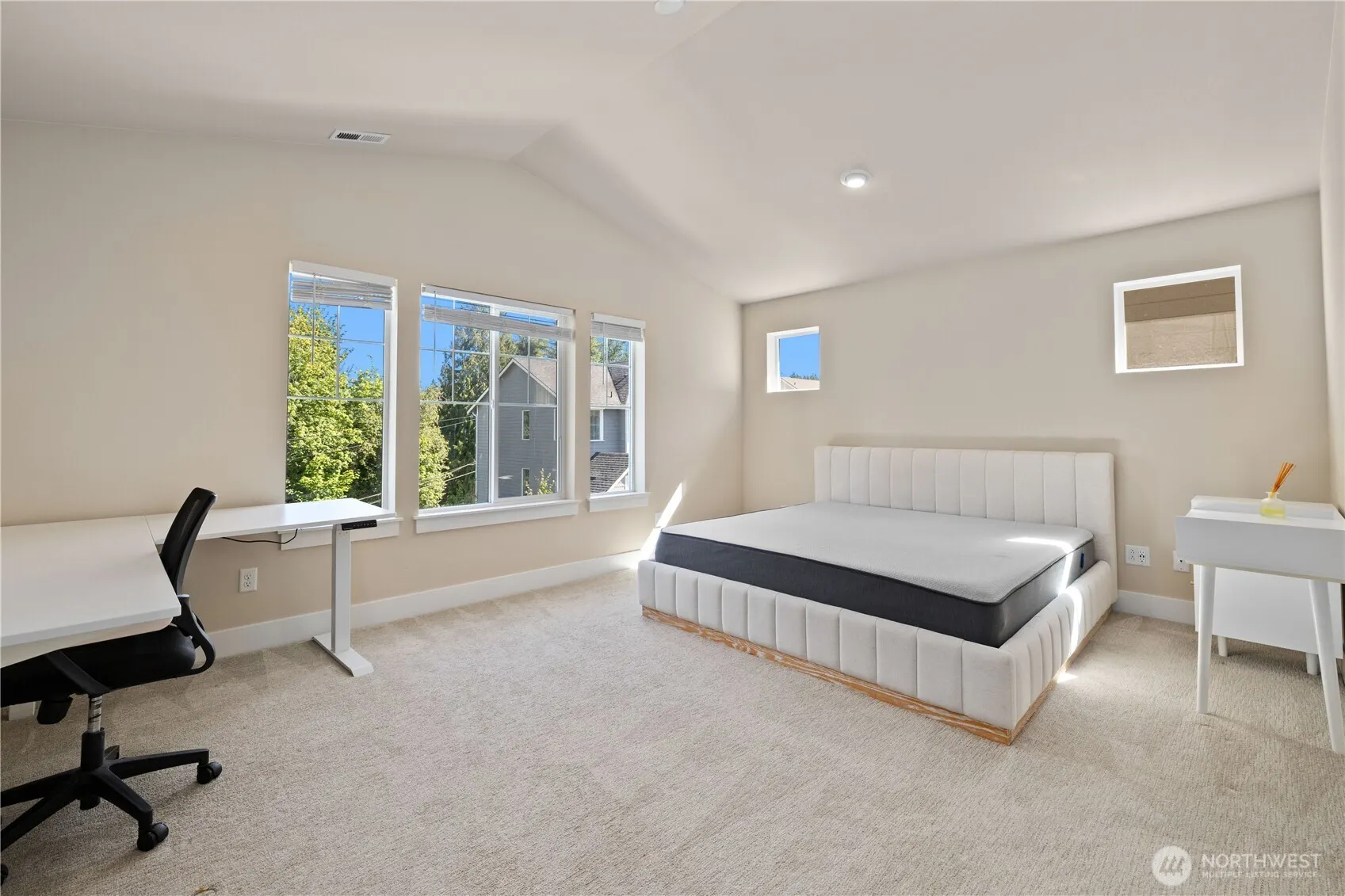 2204 176th Place SW, Lynnwood, WA 98037