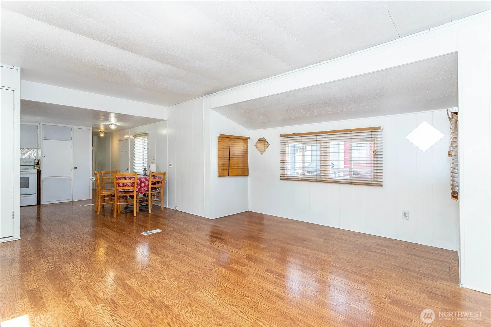 5920 200th Street SW #37, Lynnwood, WA 98038