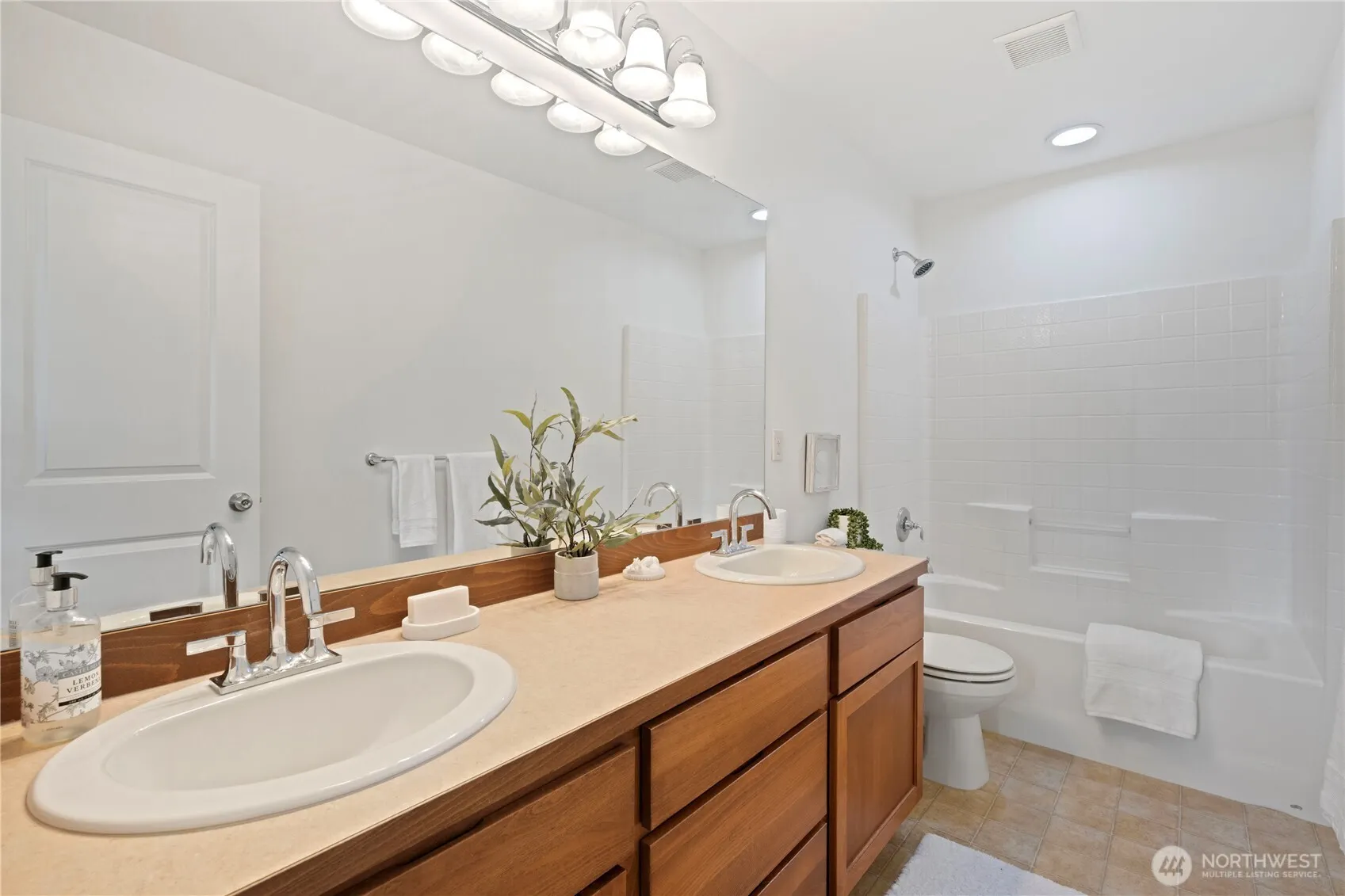 11008 243rd Avenue NE, Redmond, WA 98053