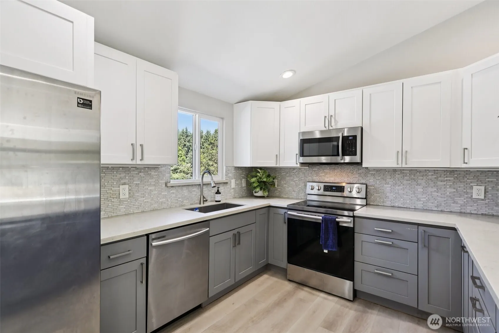 10439 SE 194th Place , Renton, WA 98055-7313