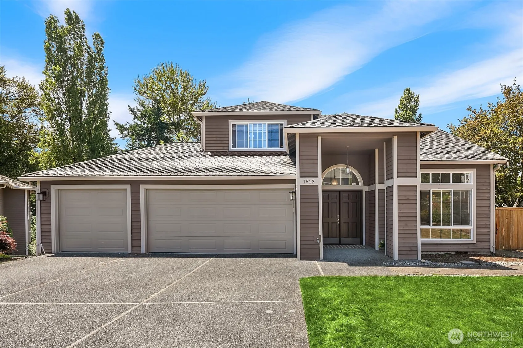1613 Hoquiam Place NE, Renton, WA 98059-4200