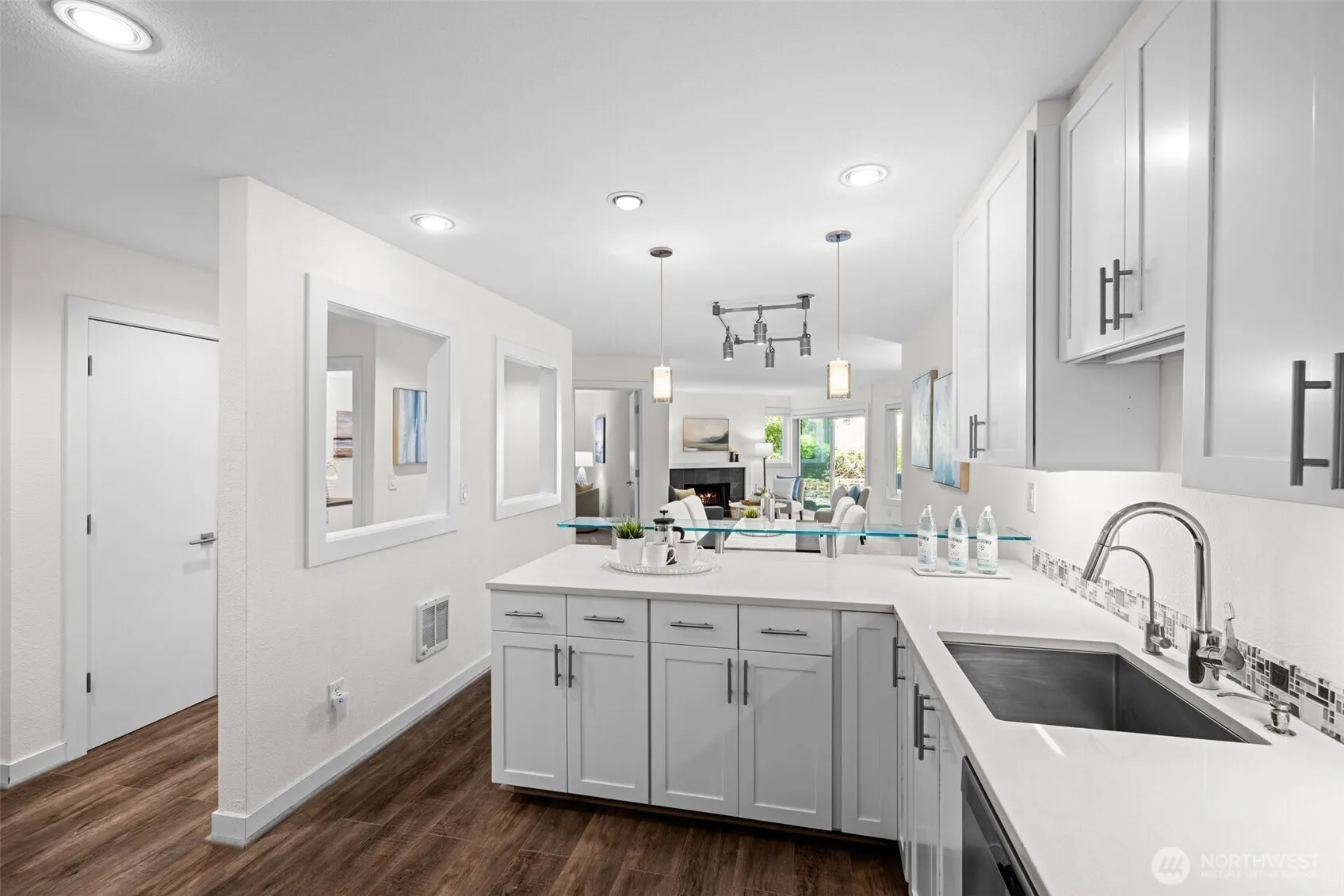 4214 W Lake Sammamish Pkwy NE NE #102, Redmond, WA 98052