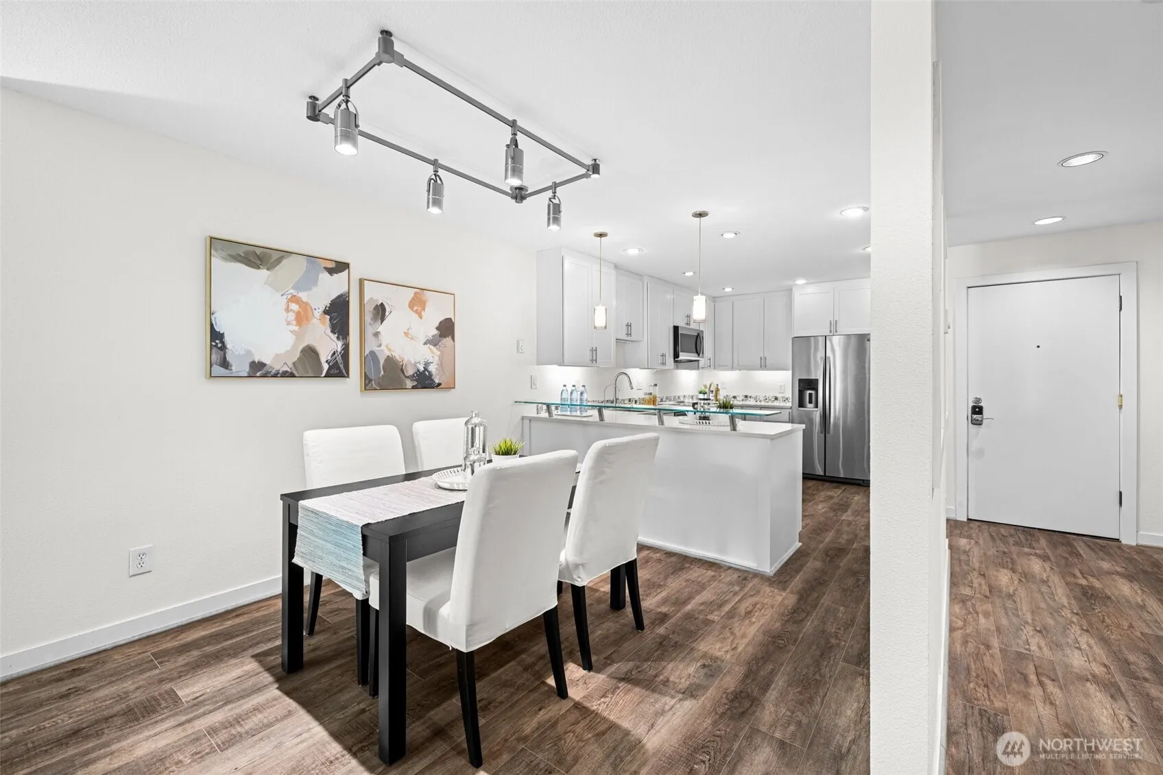 4214 W Lake Sammamish Pkwy NE NE #102, Redmond, WA 98052