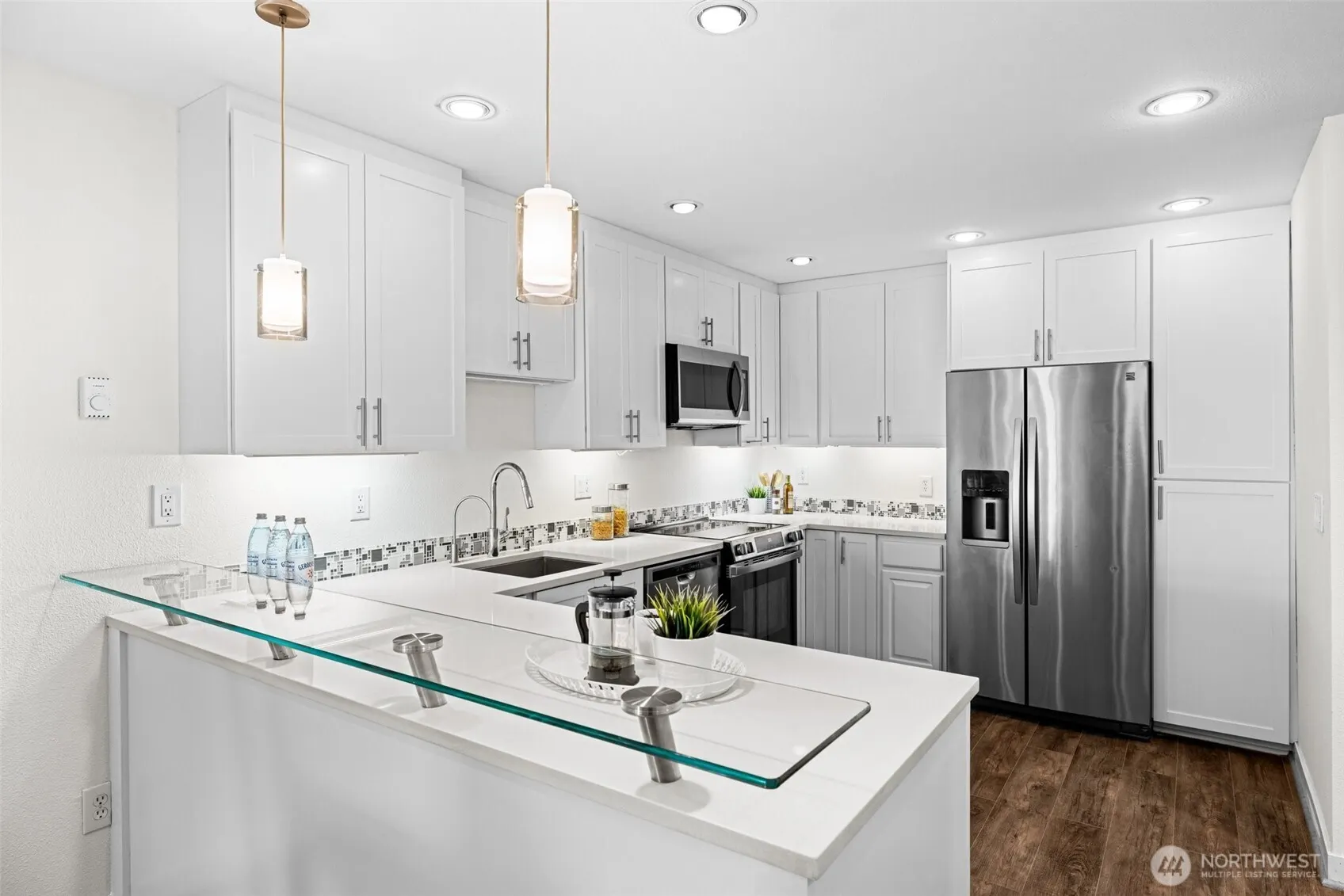 4214 W Lake Sammamish Pkwy NE NE #102, Redmond, WA 98052