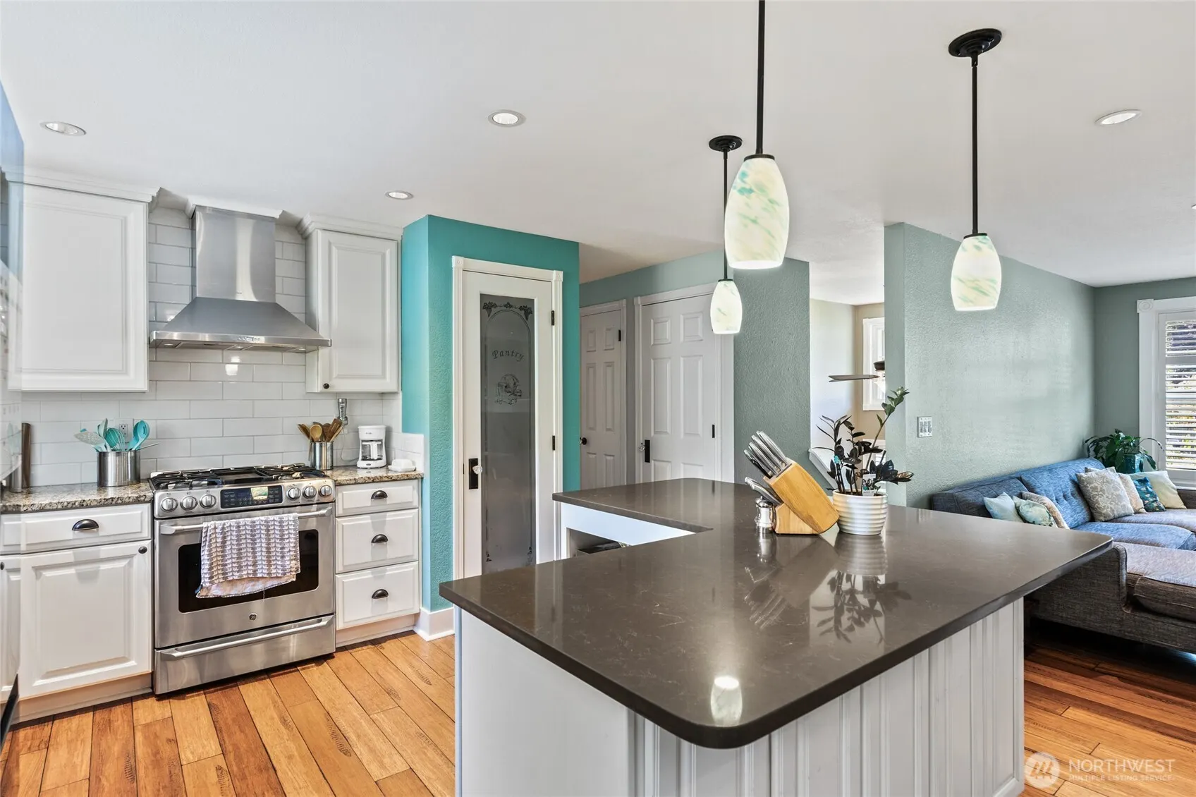 14618 SE 275th Place , Kent, WA 98042-9135