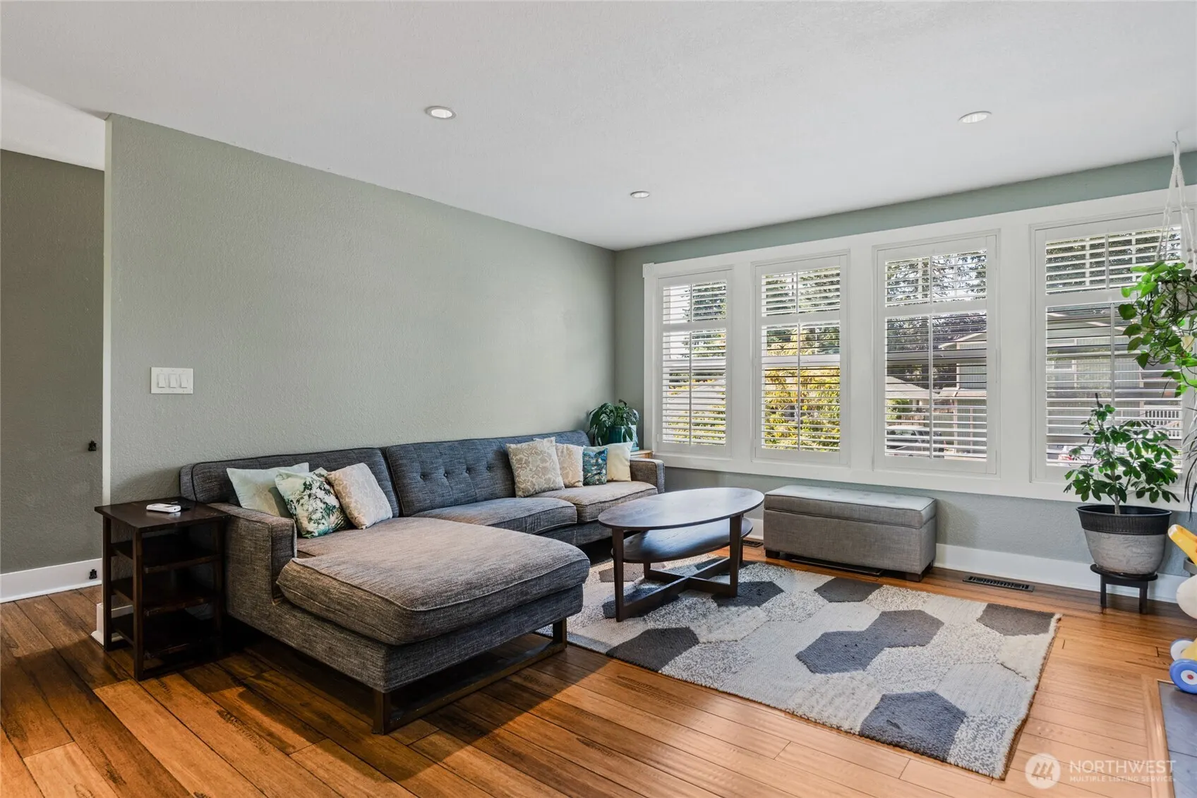 14618 SE 275th Place , Kent, WA 98042-9135