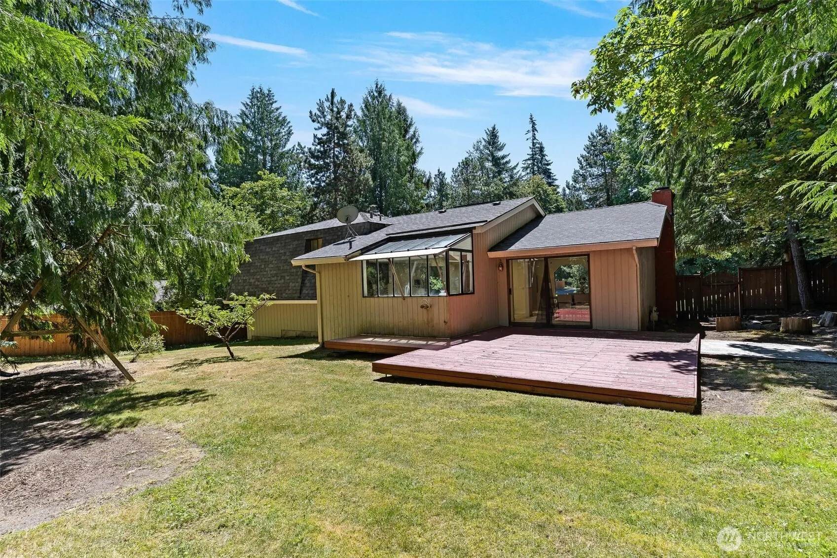 17726 NE 26th St. , Redmond, WA 98052-5849
