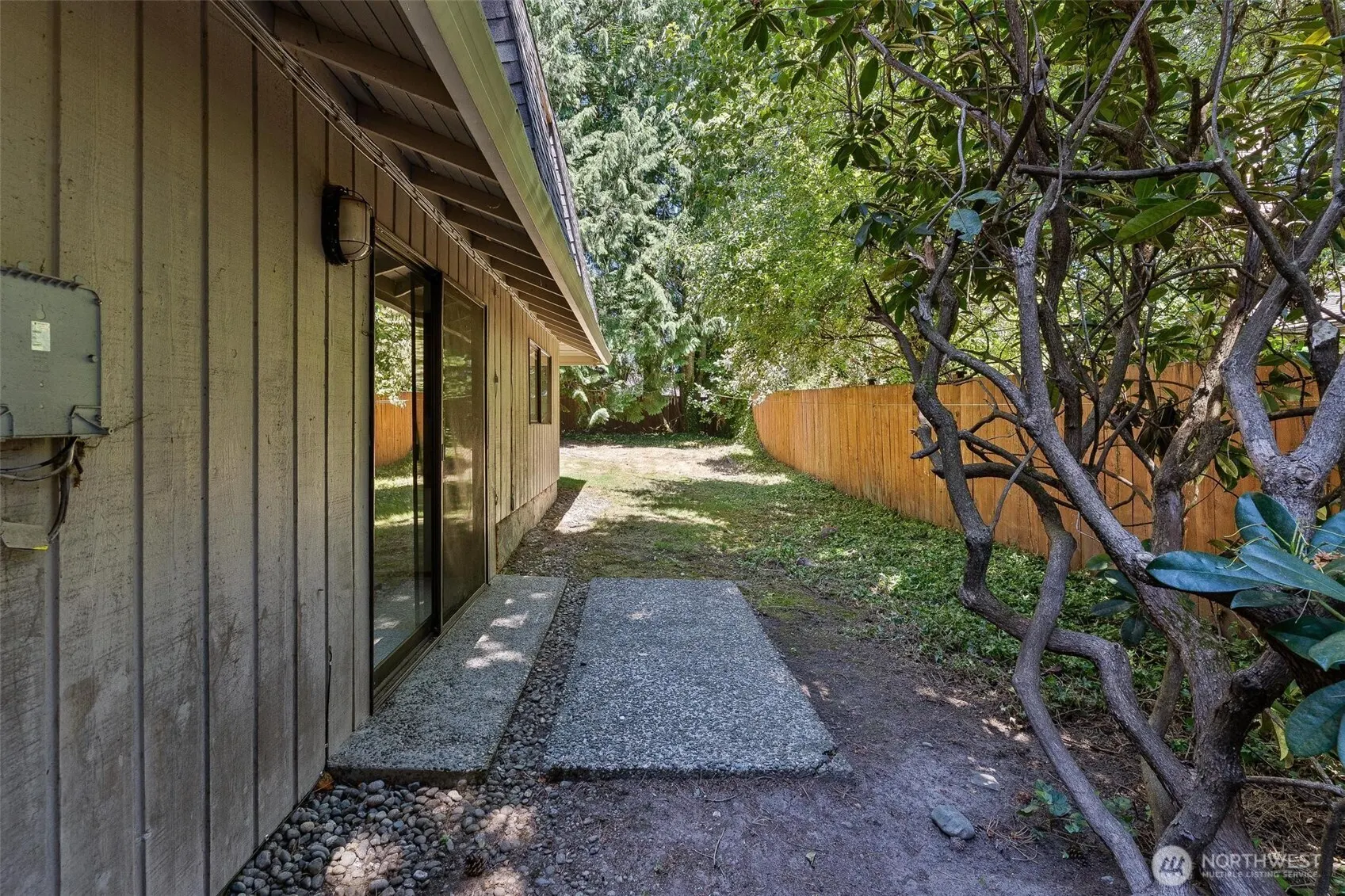 17726 NE 26th St. , Redmond, WA 98052-5849