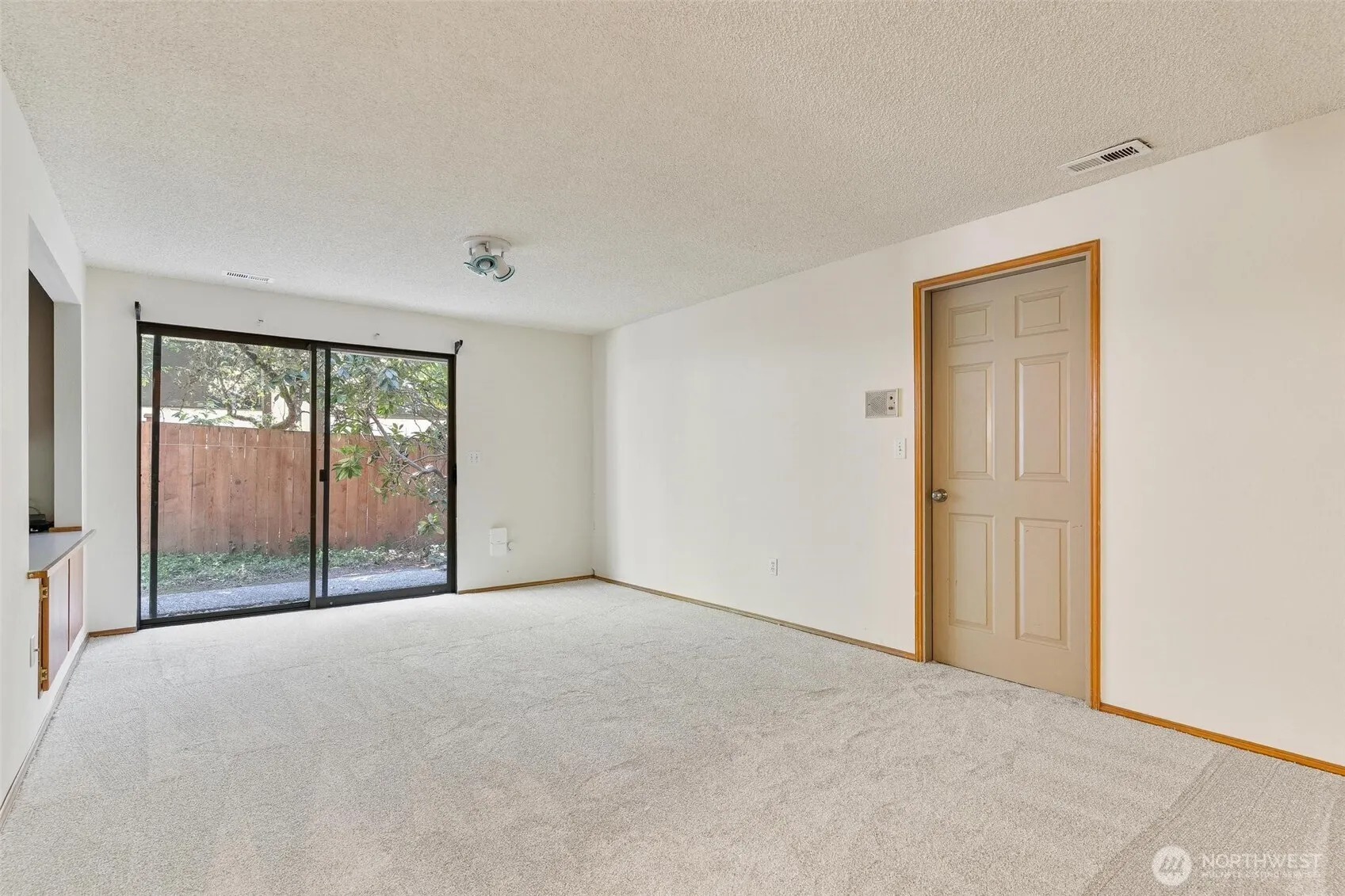 17726 NE 26th St. , Redmond, WA 98052-5849