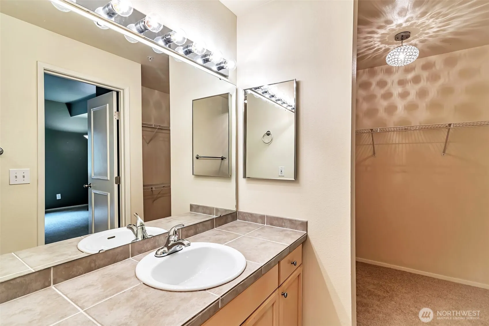 3924 243rd Place SE #G204, Bothell, WA 98201