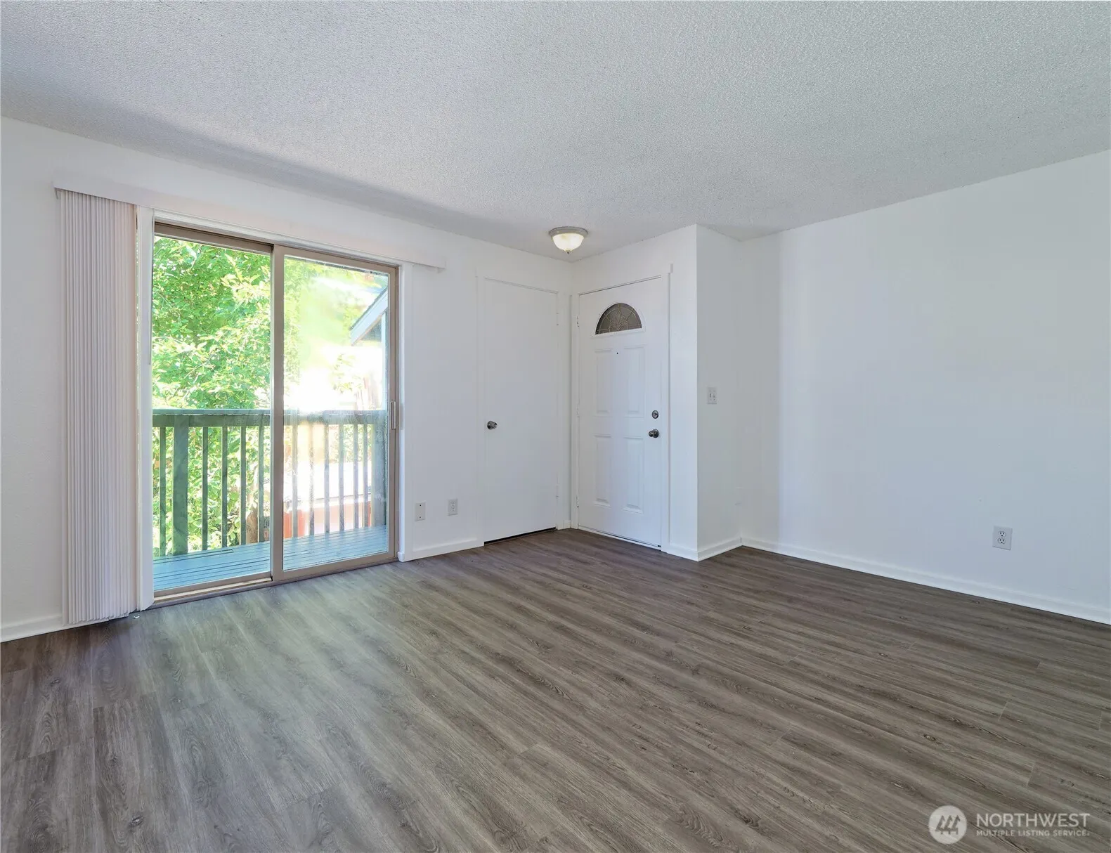 2716 S 256th Place , Kent, WA 98032-5550