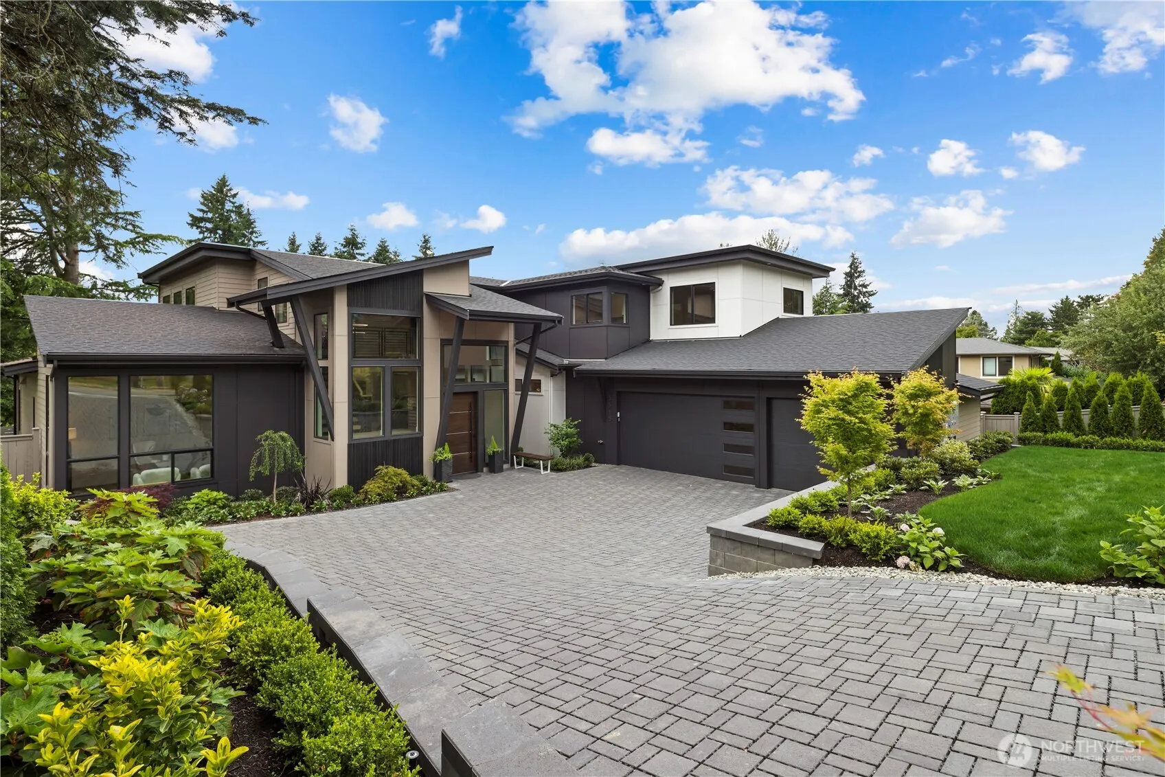 5515 108th Avenue NE, Kirkland, WA 98033