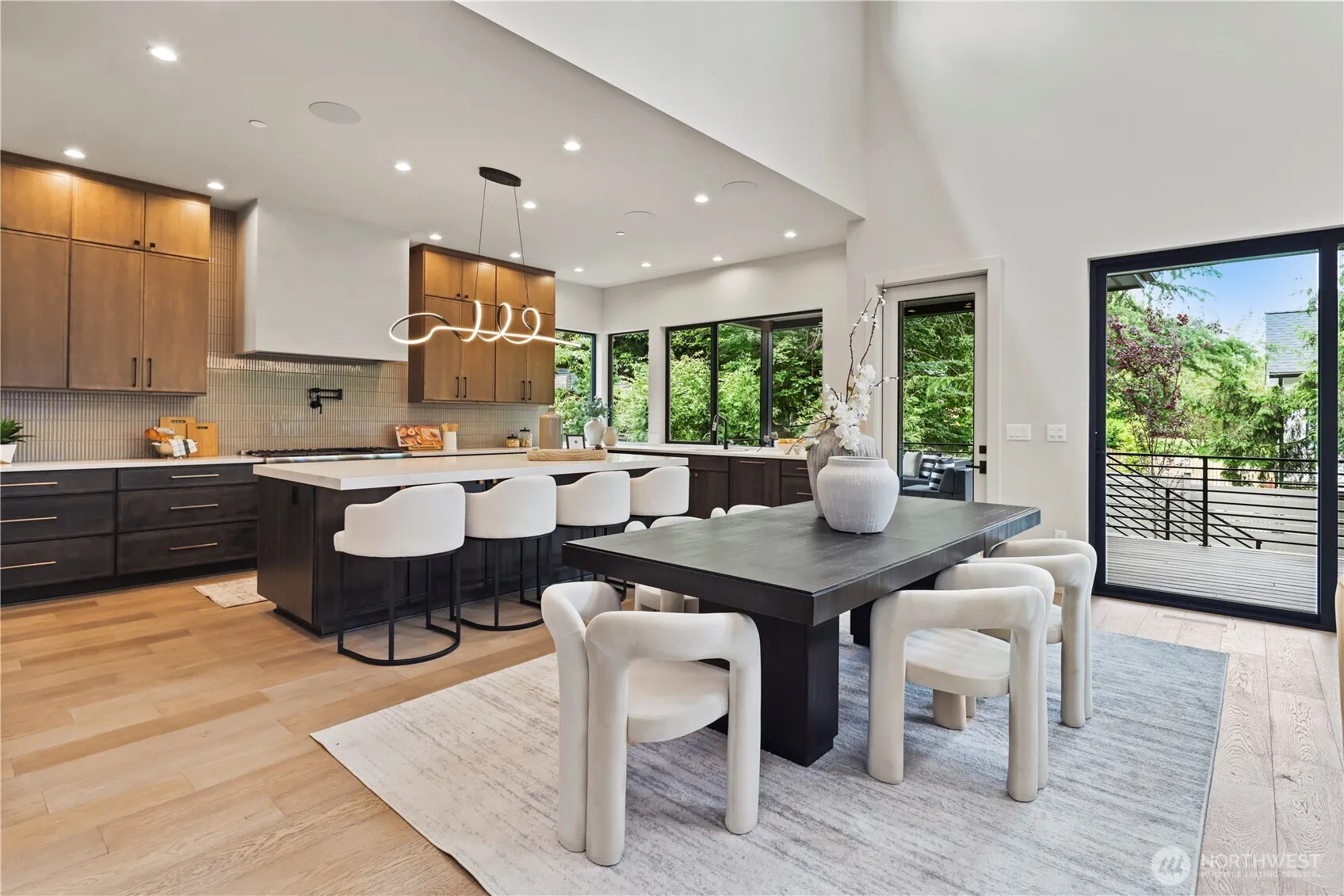 5515 108th Avenue NE, Kirkland, WA 98033